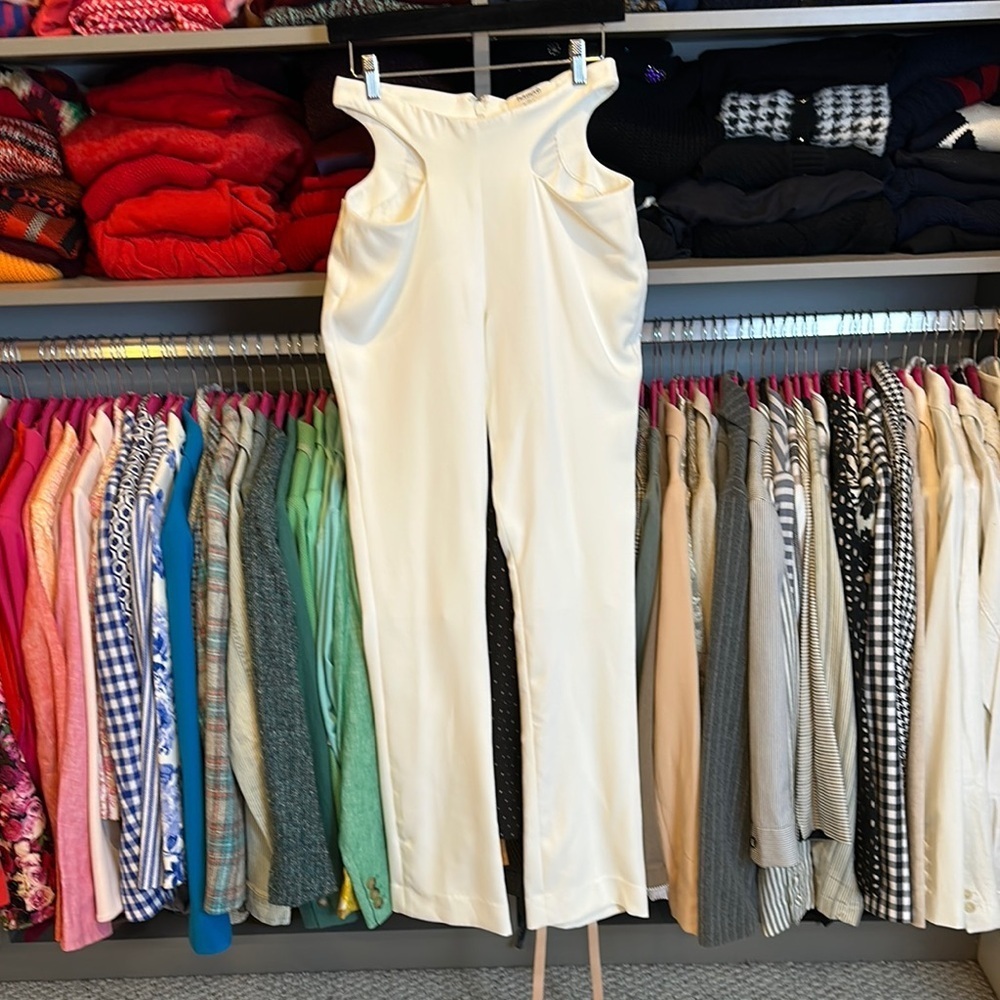 House of CB white side hip cut outs 2 pocket pants size S NWT